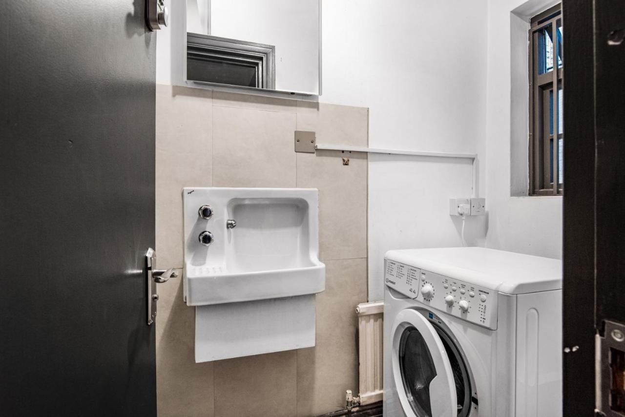 Ehthele Private Suites 런던 외부 사진